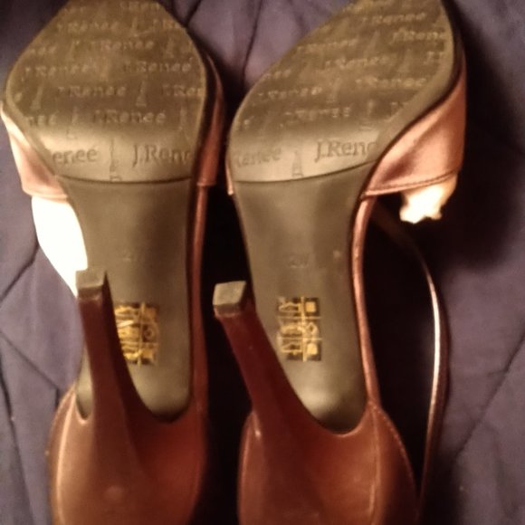 J. Renee Aleaha Pewter Satin Dorsay Heel Pumps Size 12w With Box - Picture 5 of 9